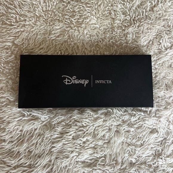 Disney x Invicta Limited Edition Watch - Picture 2 of 6